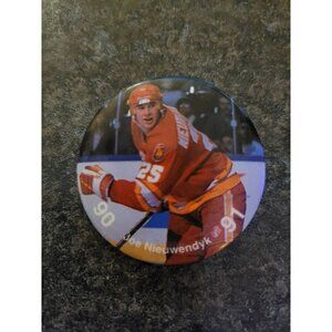 VTG HTF 1990-91 NHL Calgary Flames Joe Nieuwendyk Pin  Button Pinback